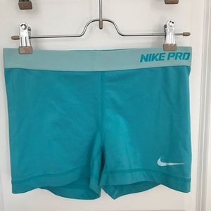 Nike pro compression shorts size medium
